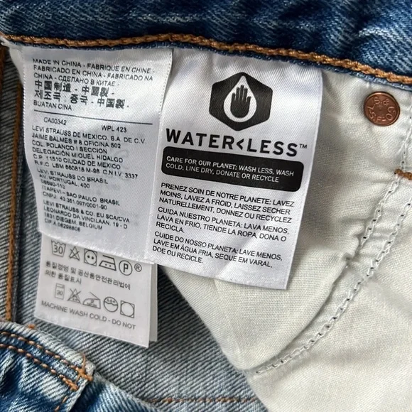 Levi's Women's High Rise Jeans - Light Blue - Picture 8 of 8